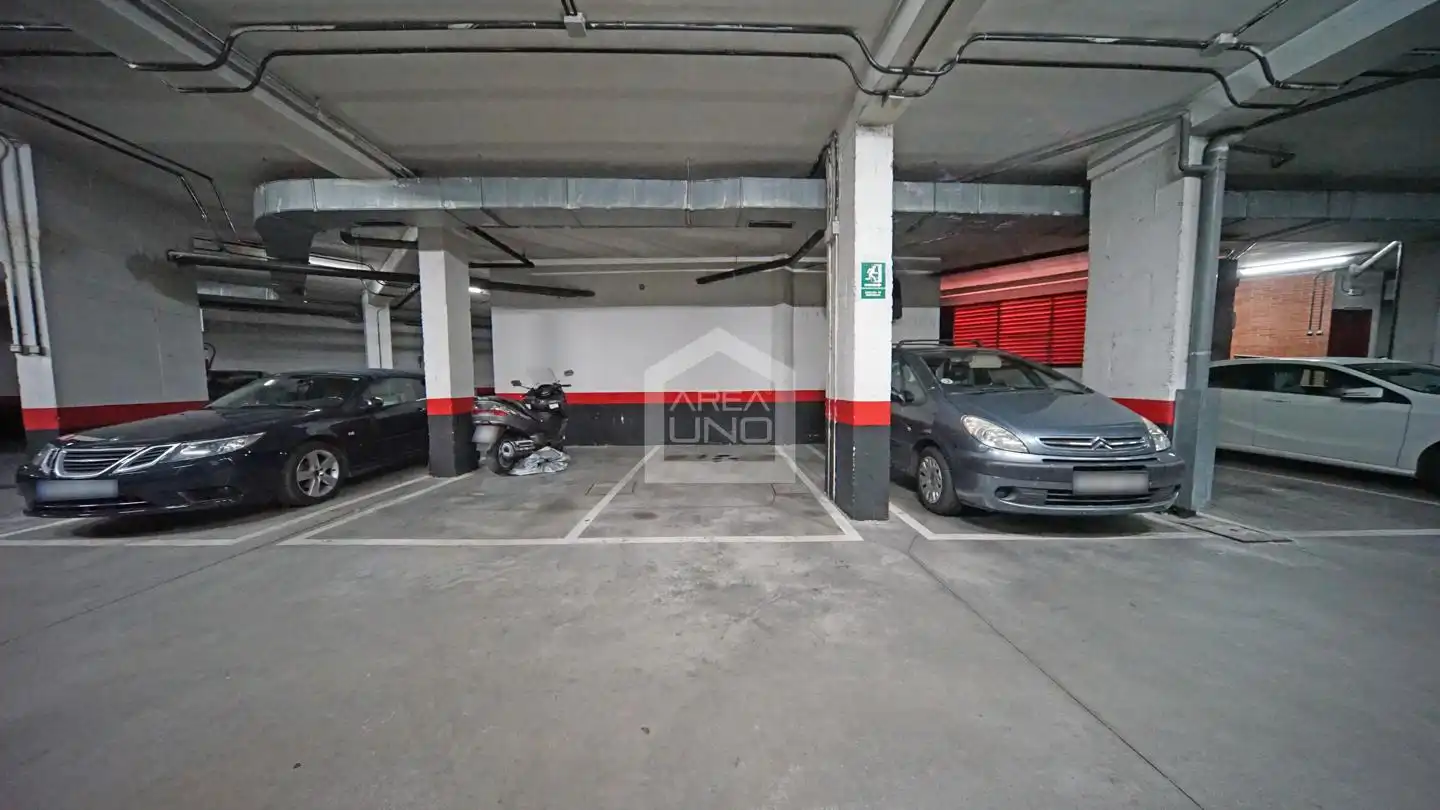 Parking de Piso en venta en Madrid con Calefacción