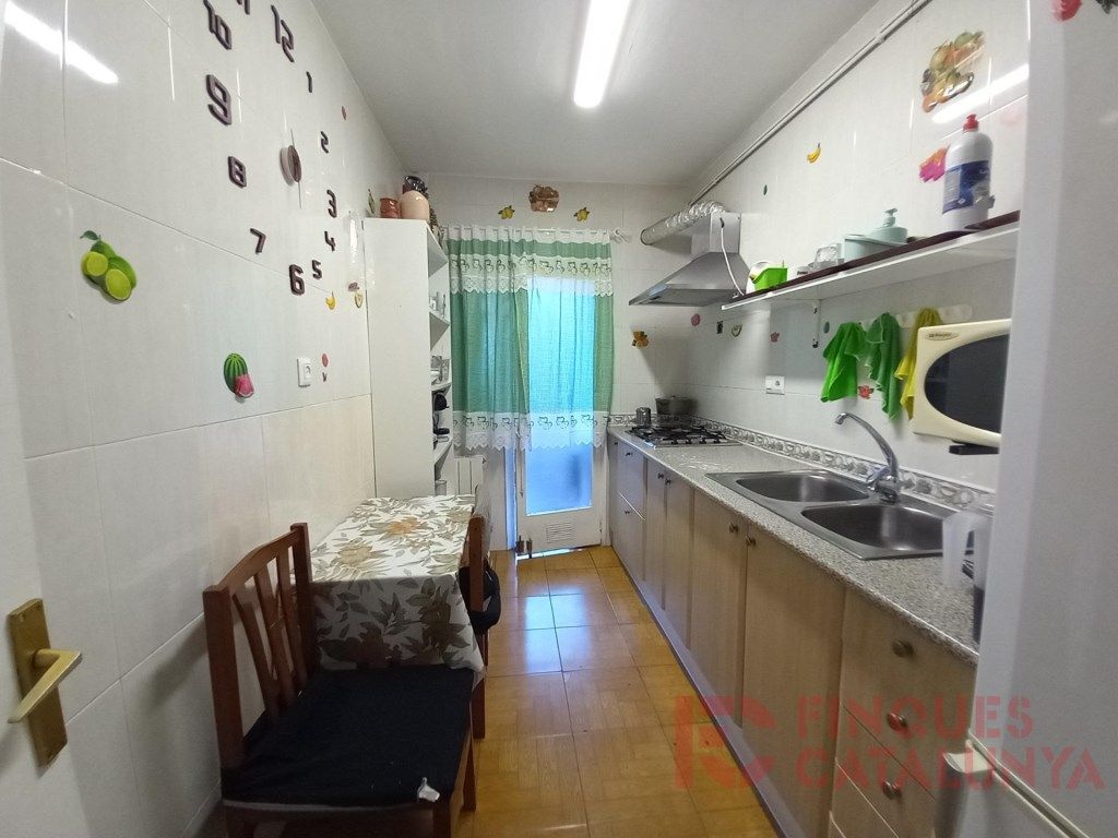 Cuina de Pis en venda en Girona Capital amb Terrassa i Balcó