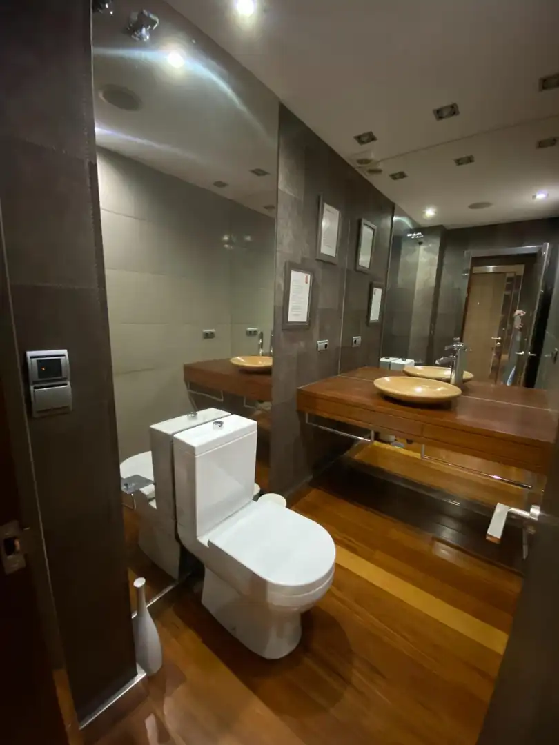 Baño de Piso en venta en Cádiz con Aire acondicionado