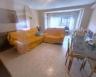 Sala d'estar de Pis en venda en Aldeanueva de la Vera amb Calefacció, Terrassa i Traster