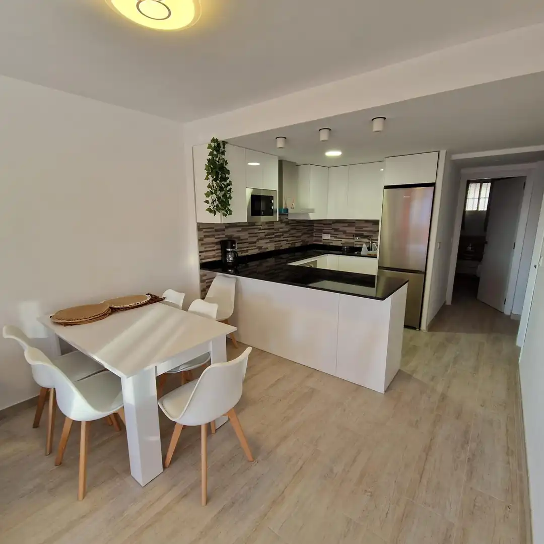 Cocina de Piso en venta en Benidorm con Aire acondicionado, Calefacción y Jardín privado