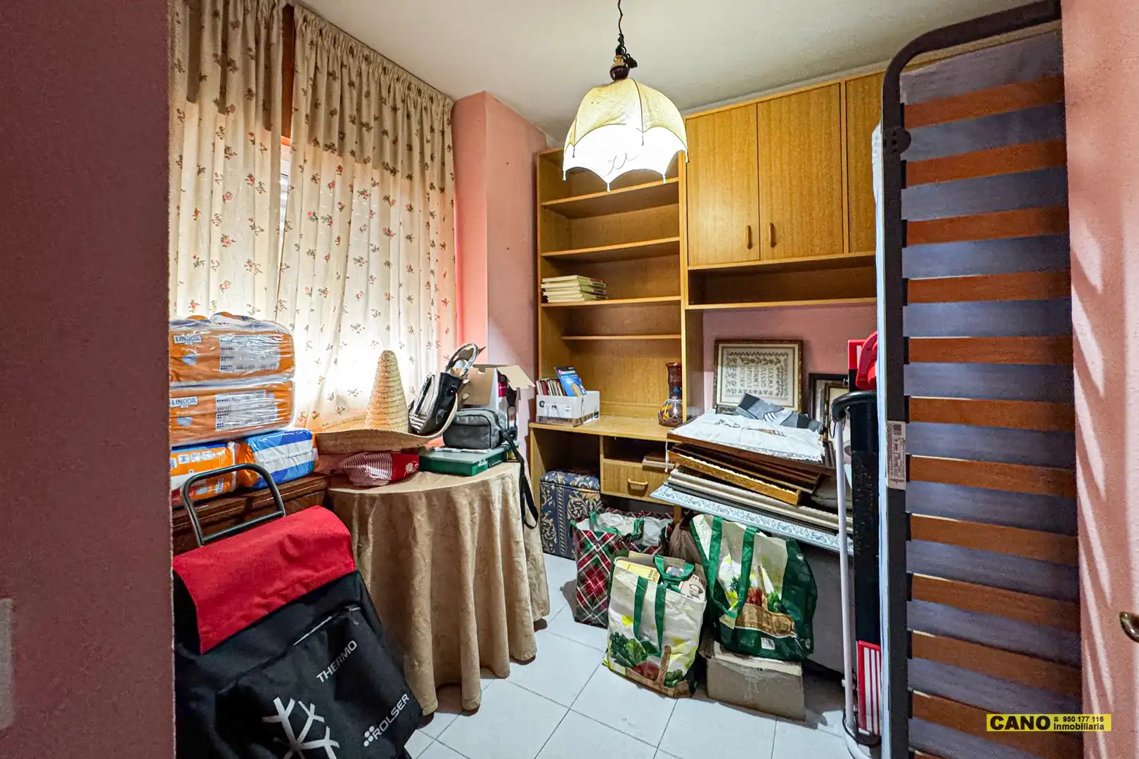 Habitación de Piso en venta en Almería con Terraza y Trastero