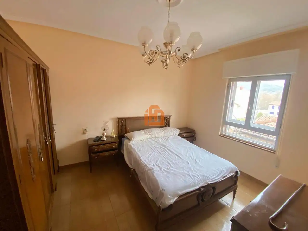 Habitación de Casa o chalet en venta en La Robla  con Calefacción y Amueblado