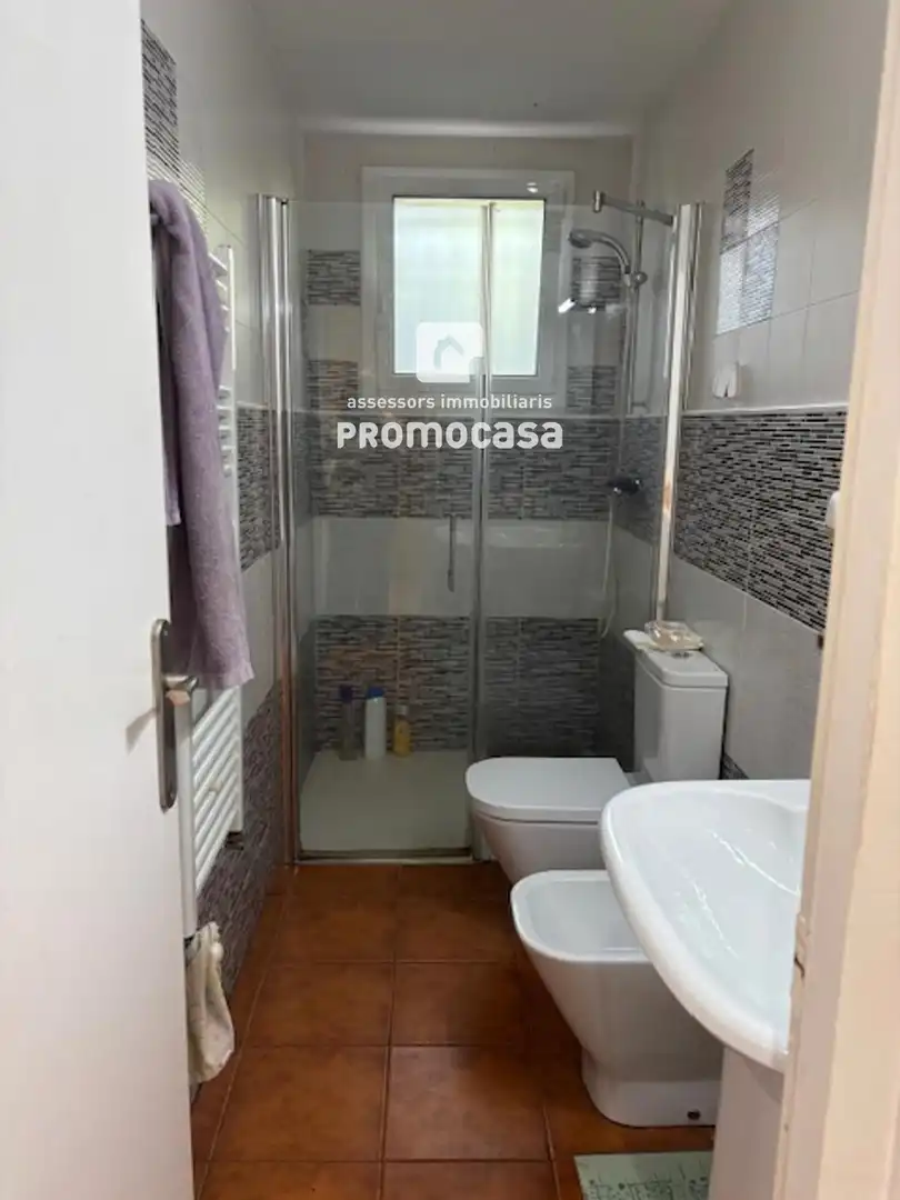 Baño de Casa o chalet en venta en Barberà del Vallès con Calefacción, Terraza y Balcón