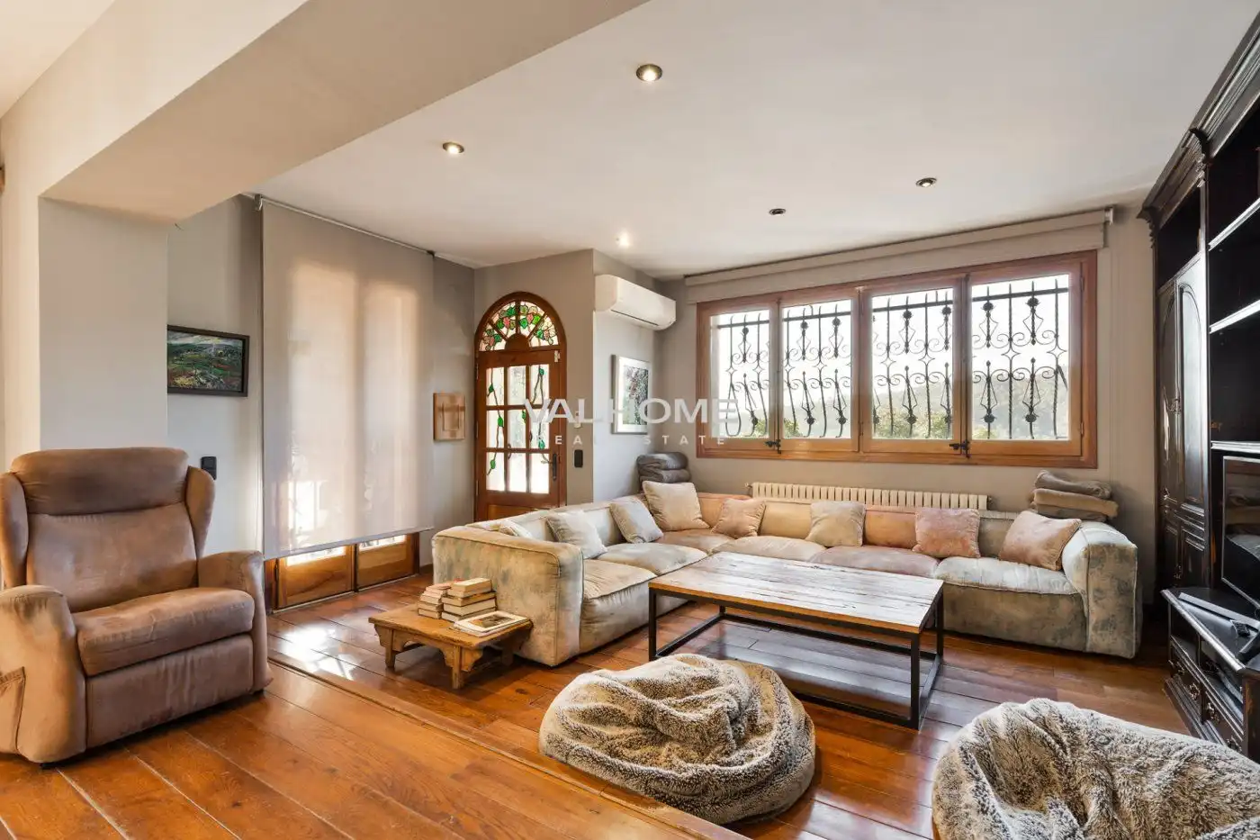 Sala de estar de Finca rústica en venta en Castellar del Vallès con Calefacción, Jardín privado y Trastero