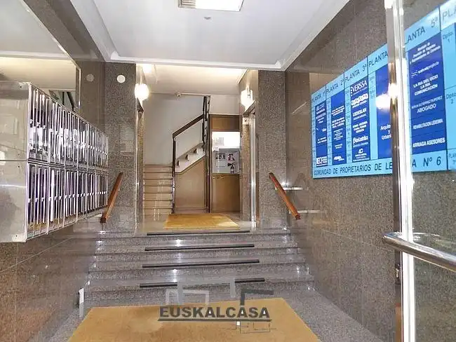 Oficina en venta en Bilbao  con Calefacción
