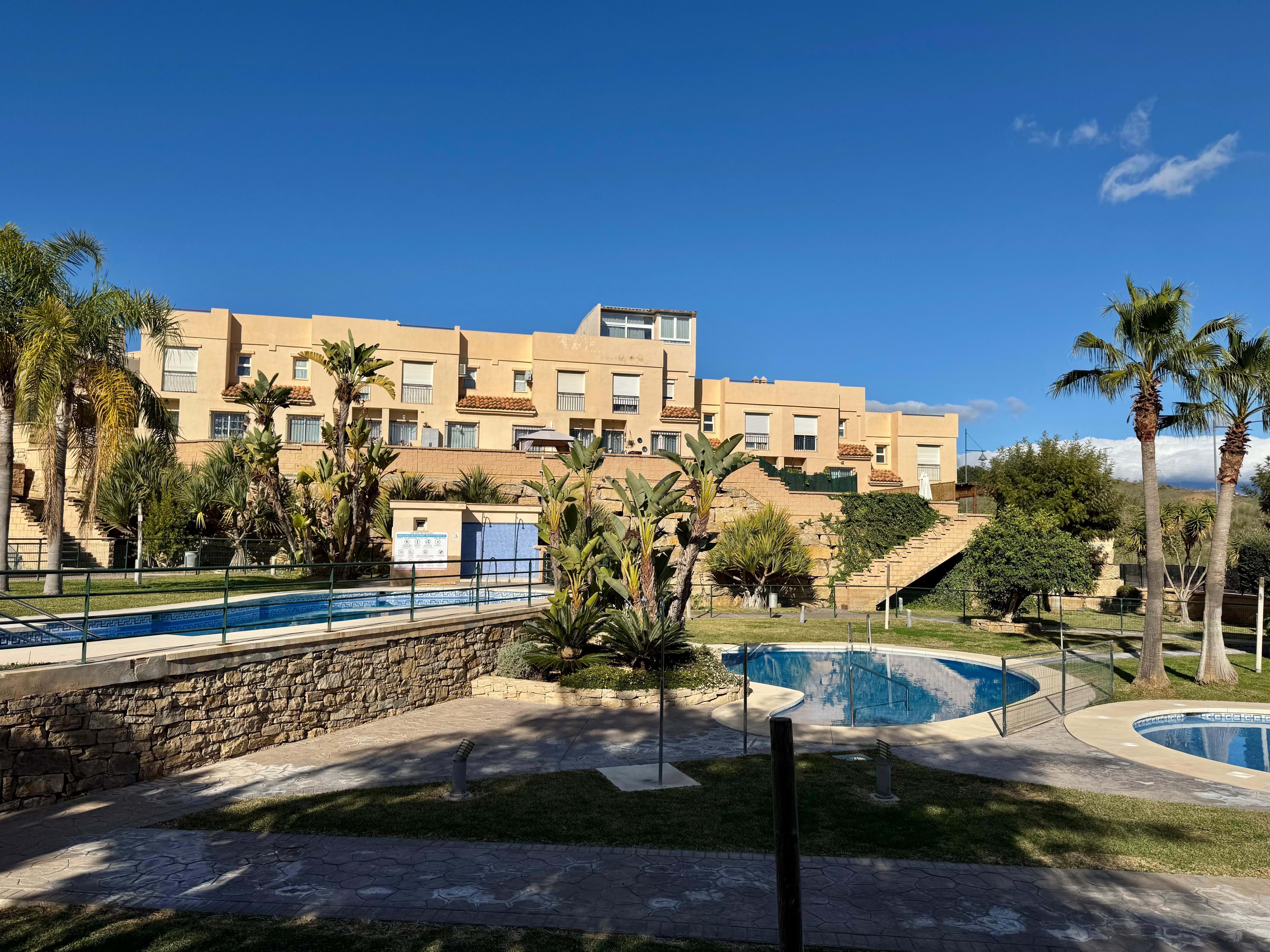 Exterior view of Single-family semi-detached for sale in Vélez-Málaga  with Heating, Terrace and Swimming Pool