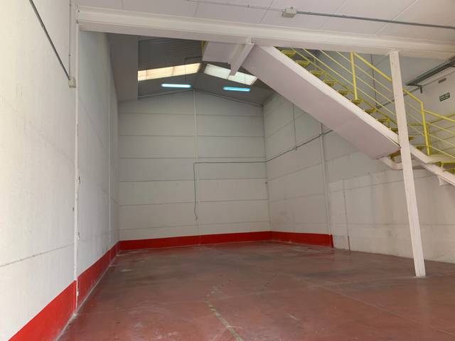 Nave industrial en Alquiler en Calle de Colibríes, 1 en Zona industrial