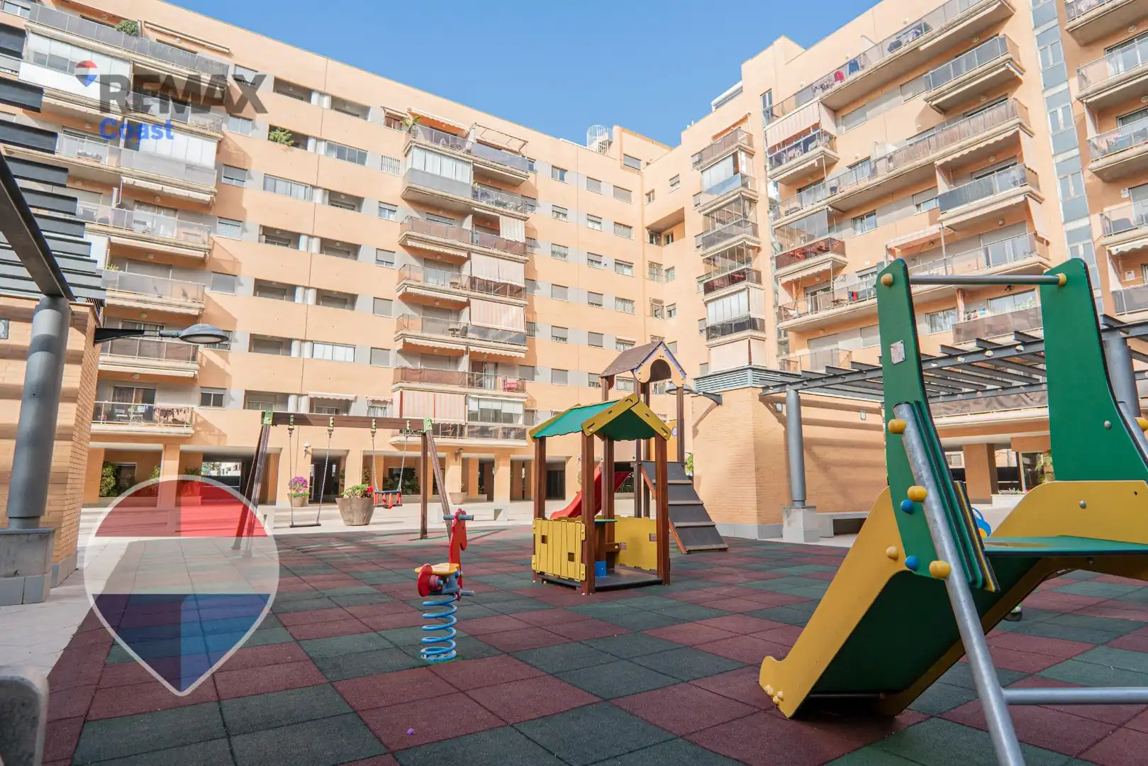 Vista exterior de Piso en venta en Málaga con Aire acondicionado, Calefacción y Jardín privado