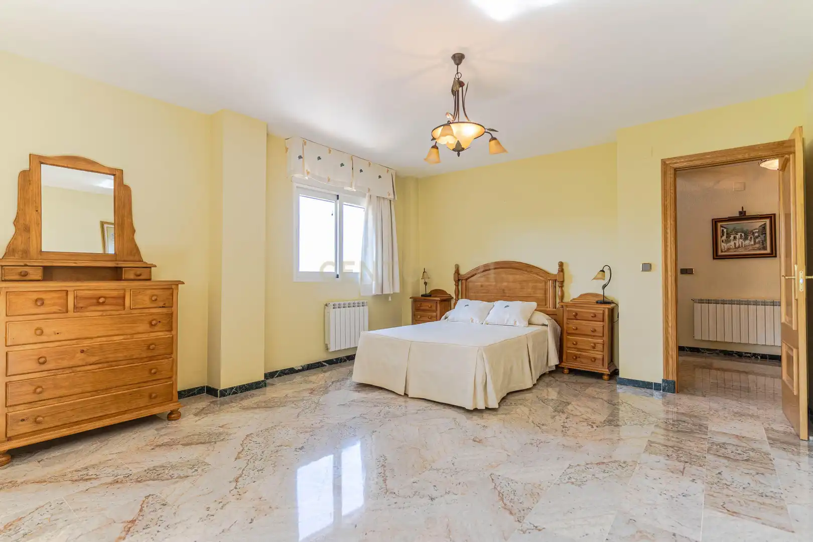 Dormitori de Casa o xalet en venda en Alfacar amb Jardí privat i Piscina
