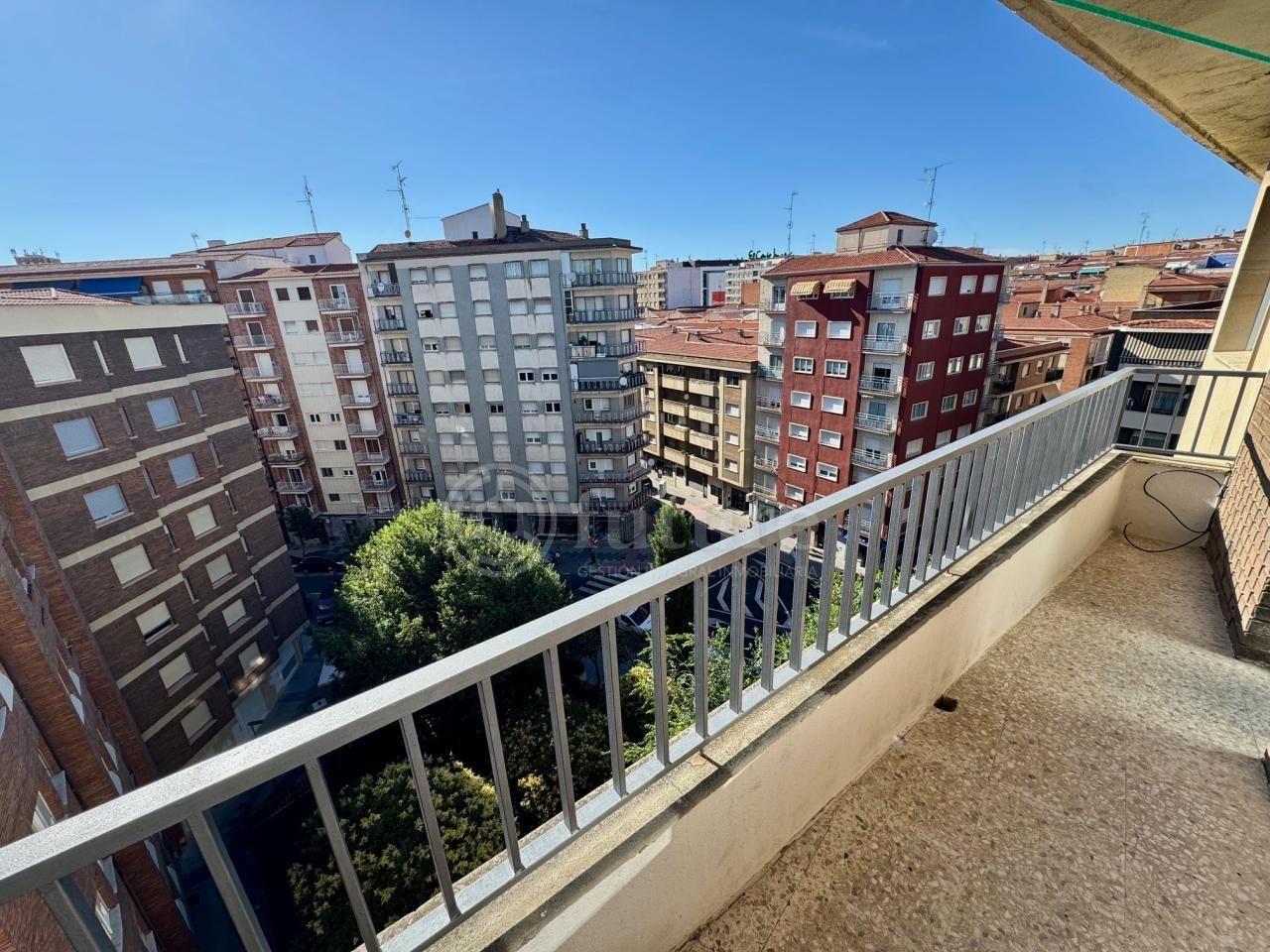 Exterior view of Flat for rent in Salamanca Capital  with Heating, Terrace and Furnished