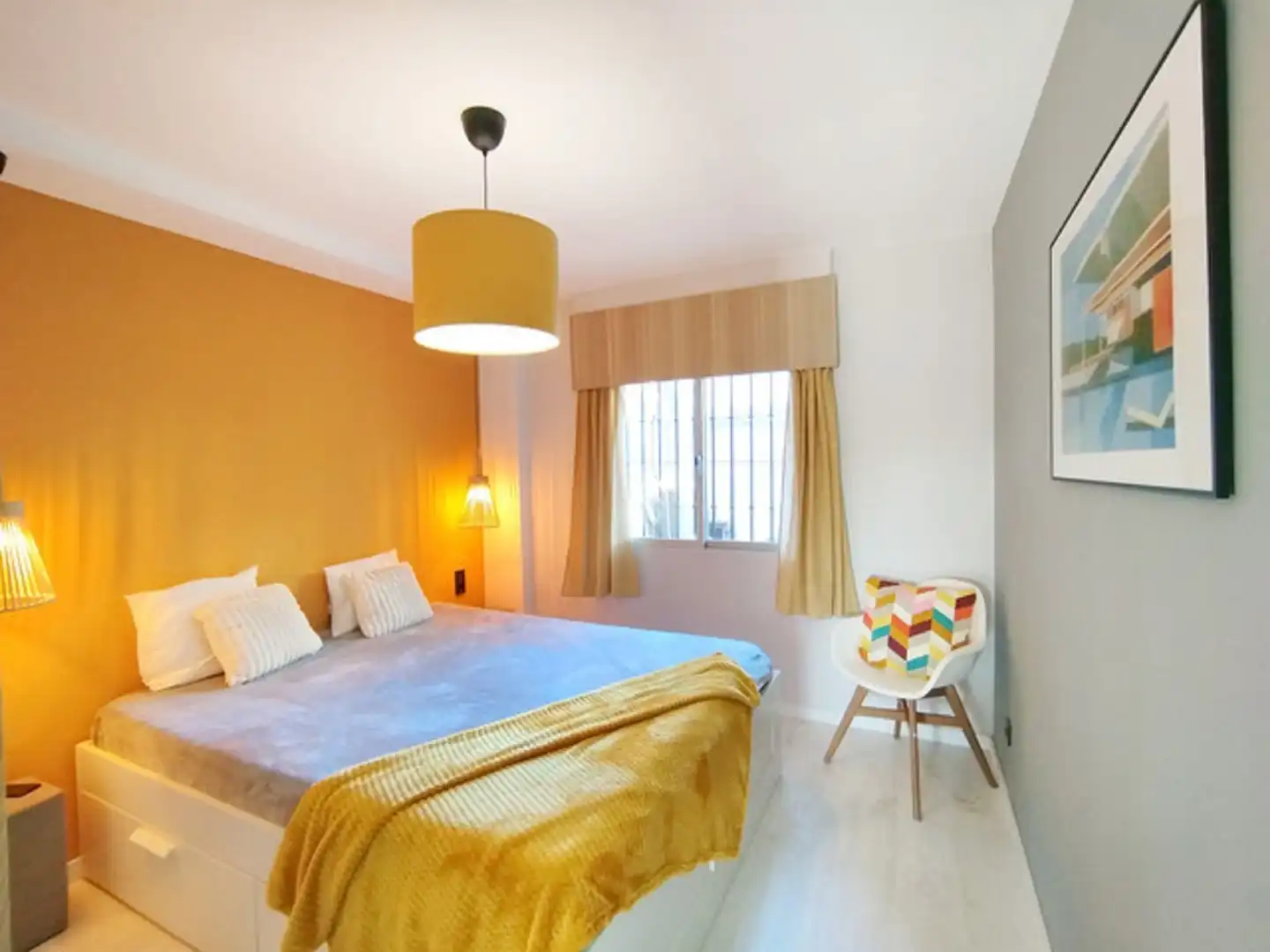 Dormitori de Apartament en venda en Mijas amb Aire condicionat i Terrassa