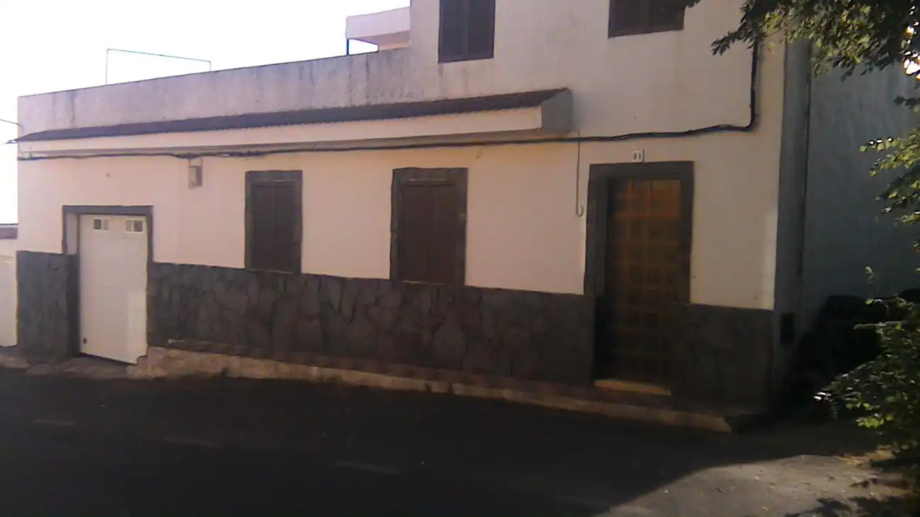 Edifici en venda a Lugar Madrelagua, Valleseco