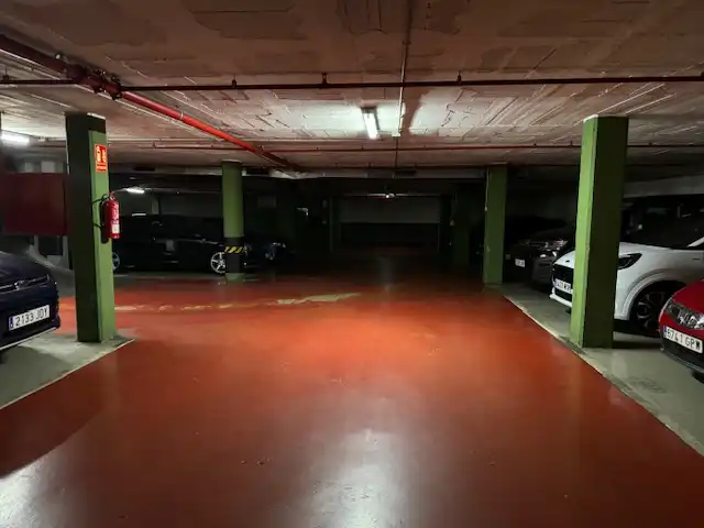 Aparcamiento con ascensor en venta en Sant Andreu, imagen 2