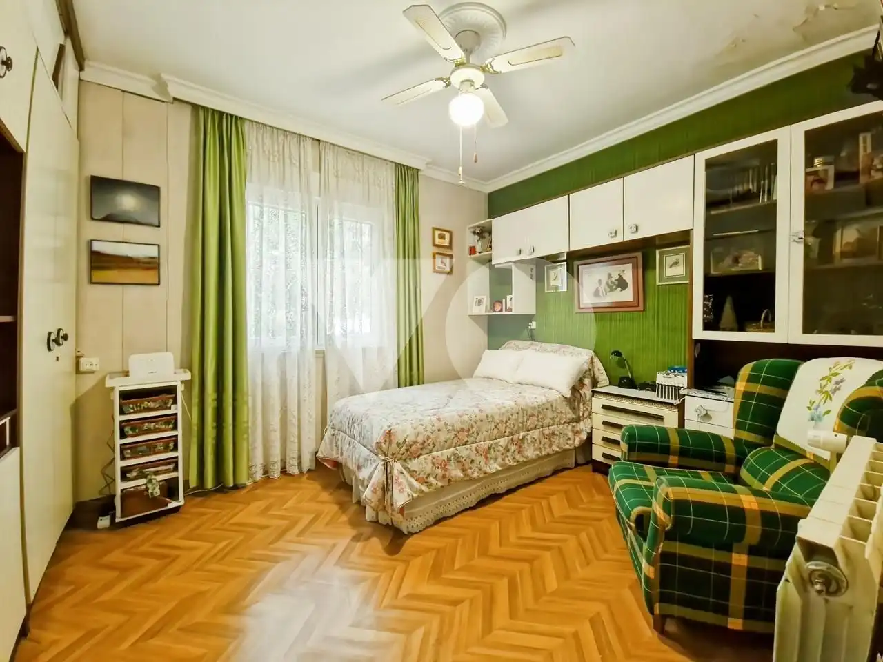 Habitación de Planta baja en venta en Madrid con Calefacción y Terraza