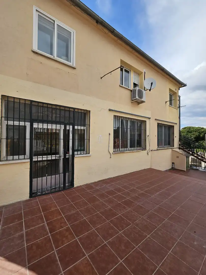 Exterior view of Houses for sale in Casarrubios del Monte  with Air Conditioner and Furnished