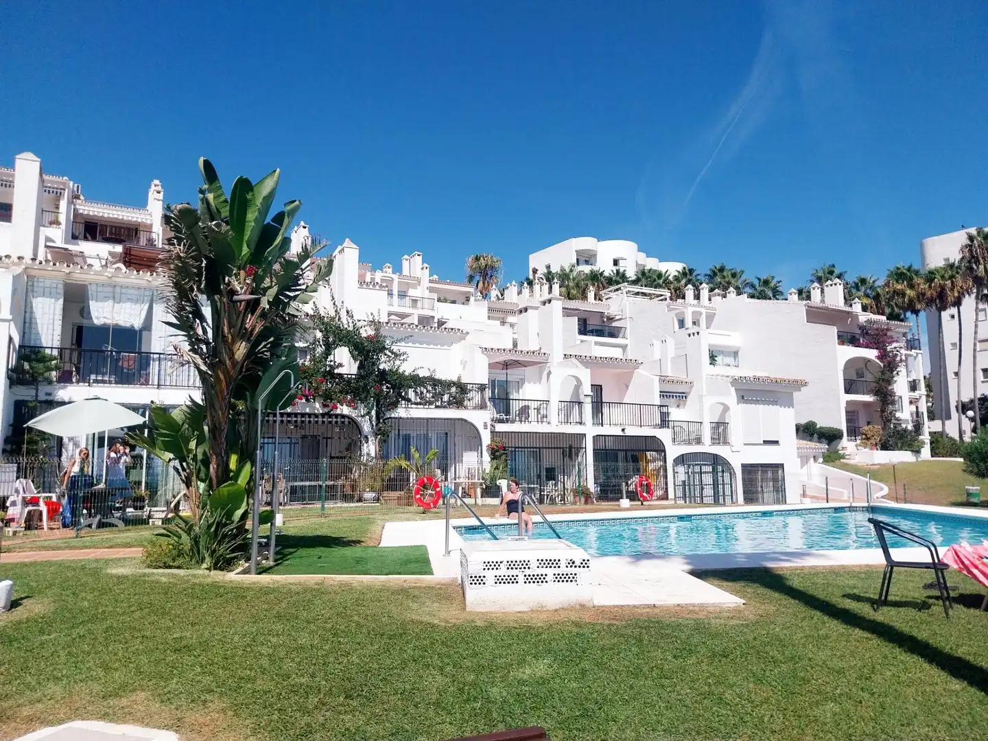 Vista exterior de Dúplex de alquiler en Mijas con Piscina comunitaria