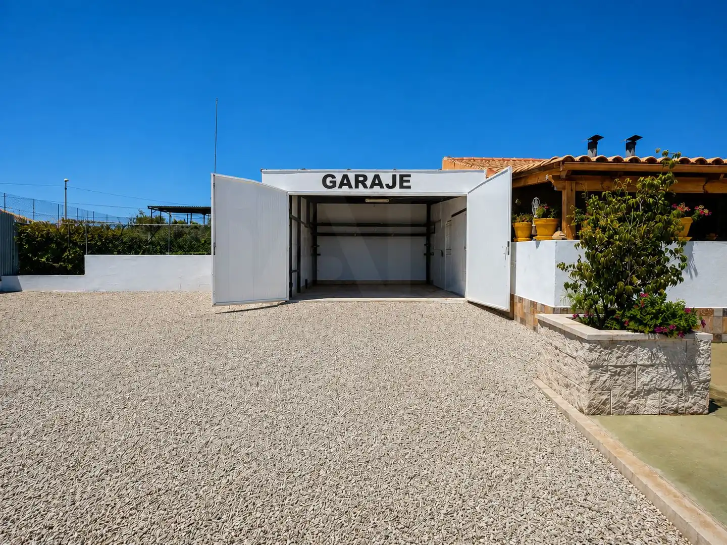 Parking of Houses for sale in Fortuna  with Air Conditioner, Terrace and Swimming Pool