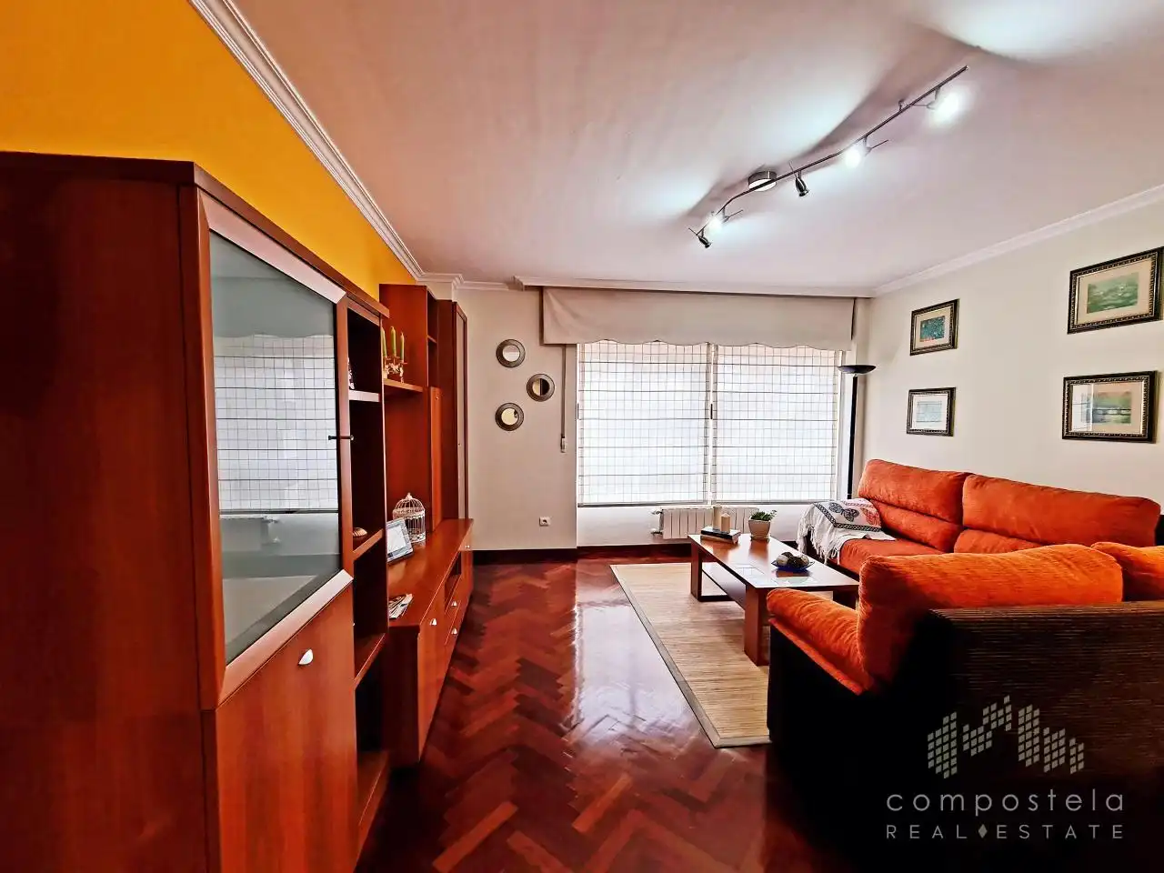 Sala de estar de Piso en venta en Ames con Calefacción, Parquet y Terraza