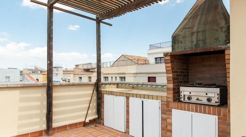 Ático dúplex con gran terraza, piscina comunitaria y múltiples espacios en el centro
