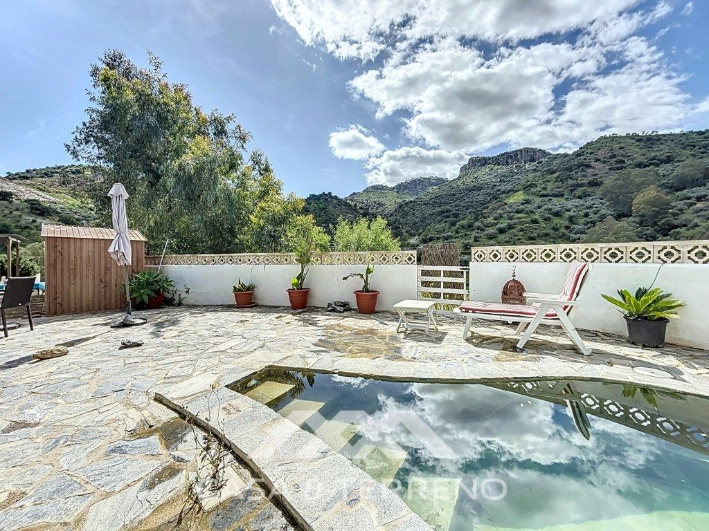 Jardí de Casa o xalet en venda en Comares amb Aire condicionat, Jardí privat i Terrassa