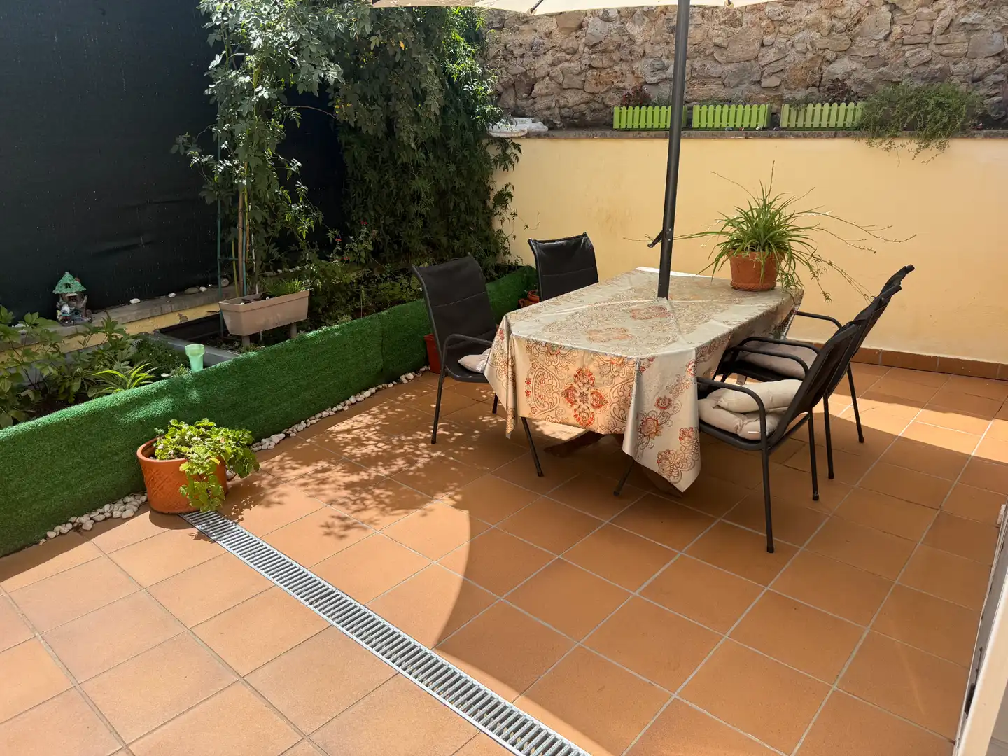 Terrasse von Erdgeschoss zum Verkauf in Serinyà, Girona