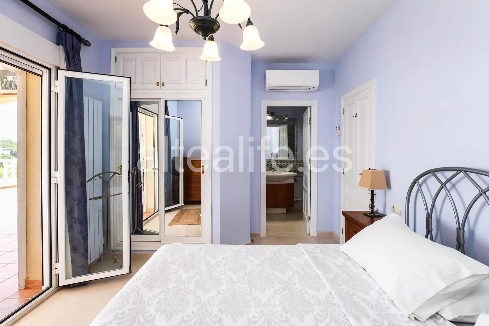 Bedroom of Houses for sale in Altea  with Air Conditioner, Heating and Private garden