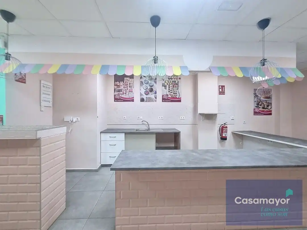 Local comercial en venda a Carrer Calderón de la Barca, imagen 2