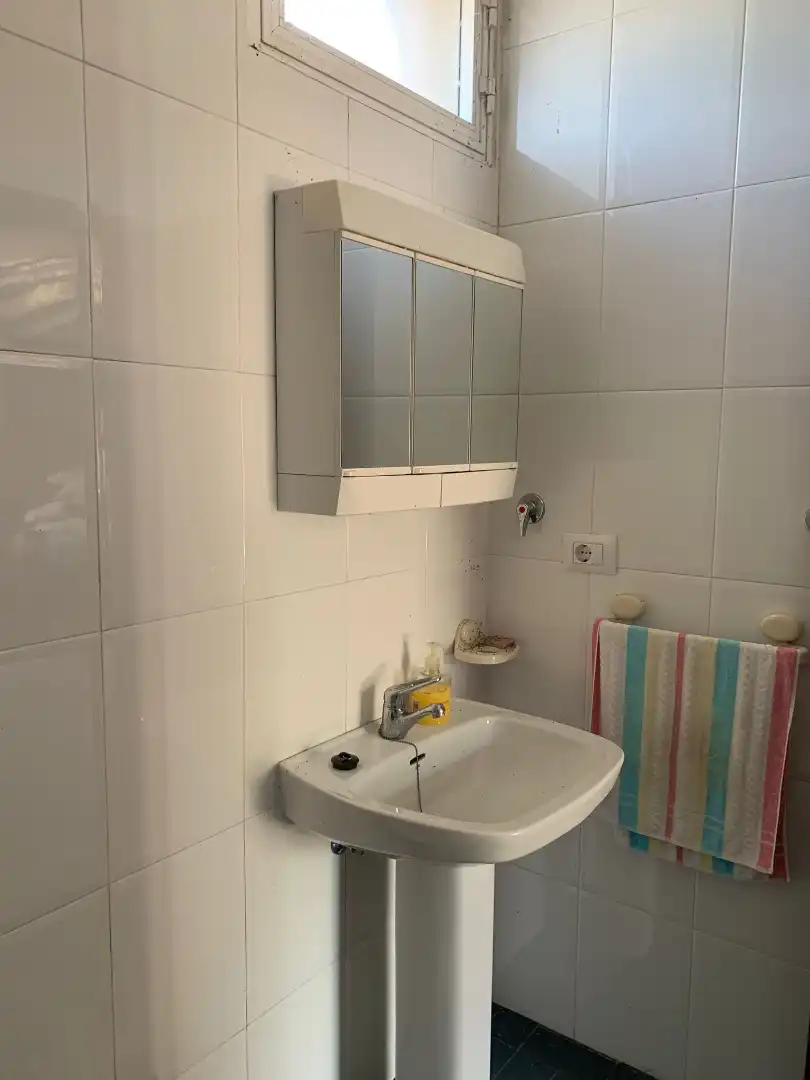 Baño de Finca rústica en venta en Cualedro con Calefacción, Terraza y Amueblado