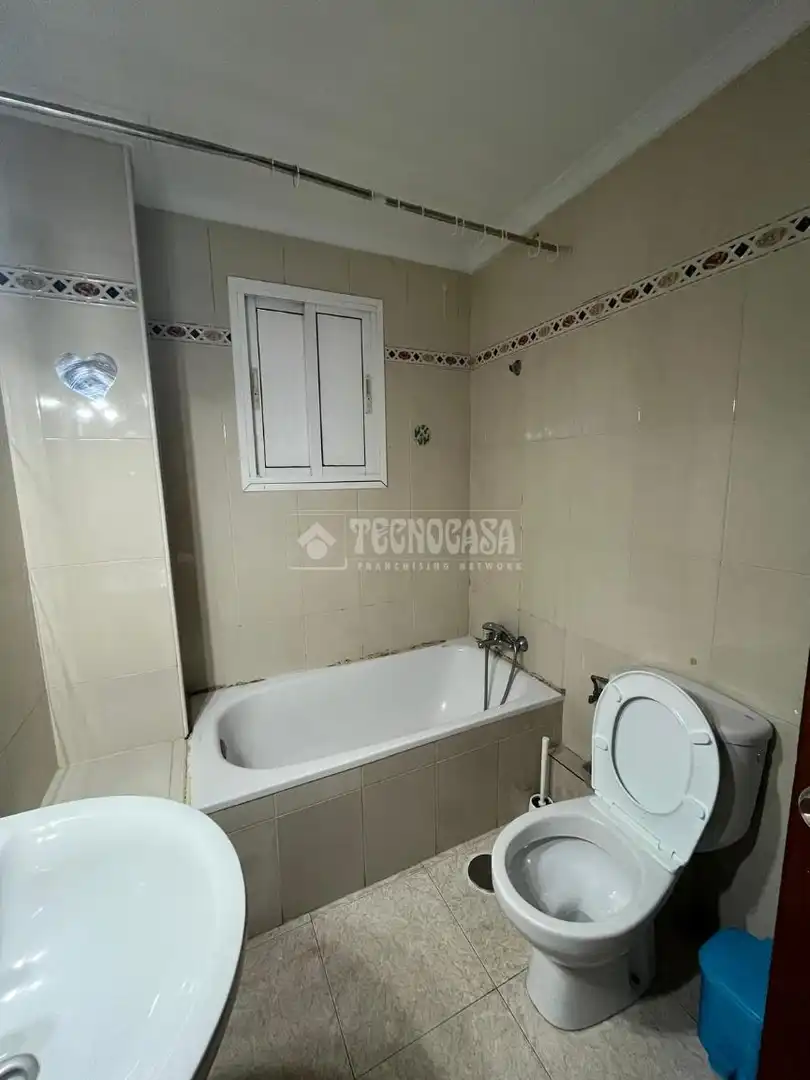 Bathroom of Flat for sale in Sevilla