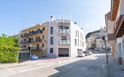 Vista exterior de Casa adosada en venda en Población de Arroyo amb Aire condicionat, Calefacció i Terrassa