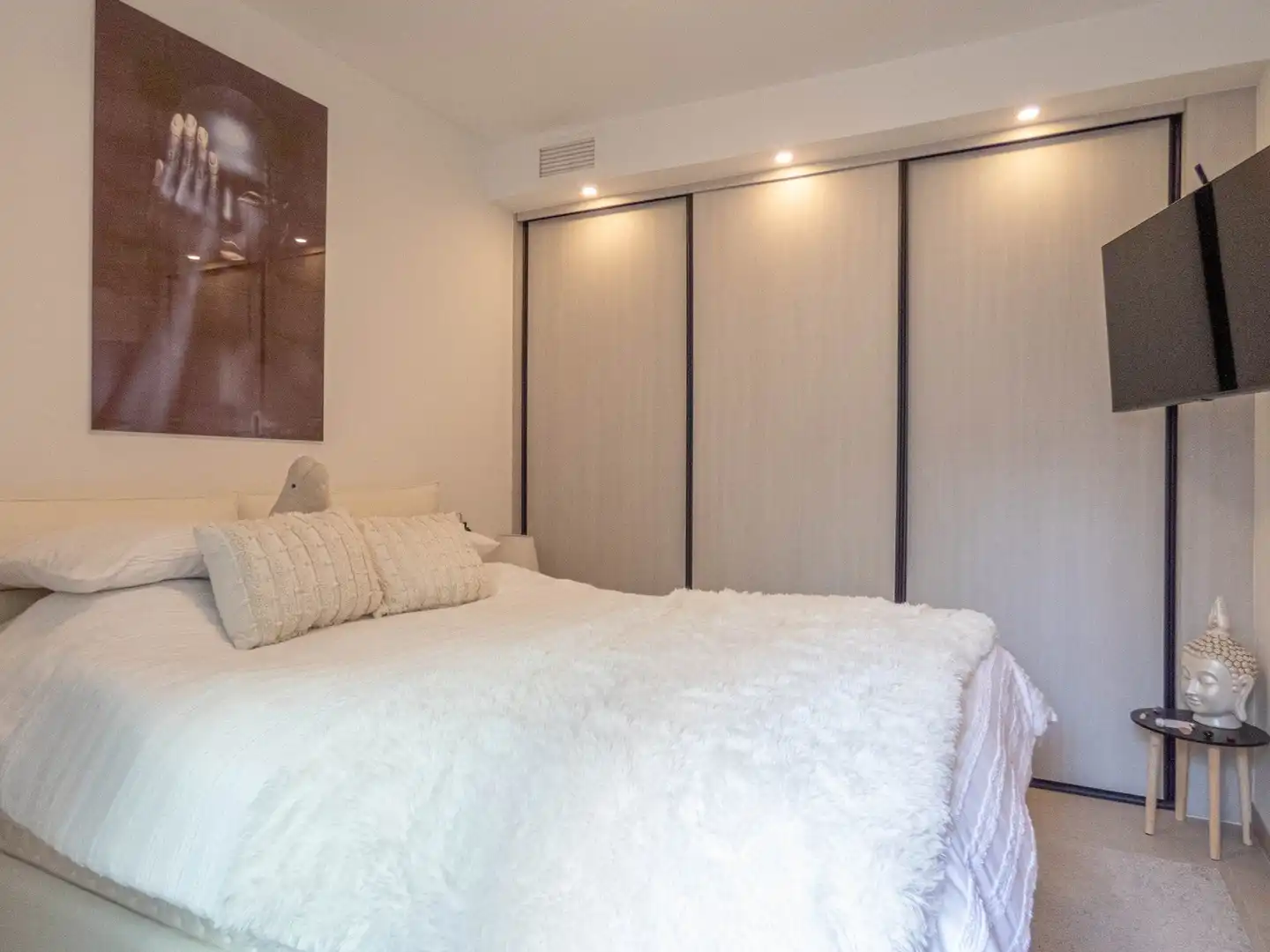 Dormitori de Apartament en venda en Guardamar del Segura amb Terrassa i Alarma