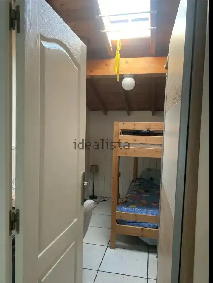 Habitación de Casa adosada de alquiler en Peñacastillo - Nueva Montaña