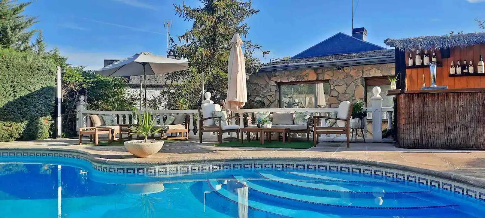 Piscina de Apartamento para compartir en Torrelodones con Aire acondicionado, Terraza y Amueblado