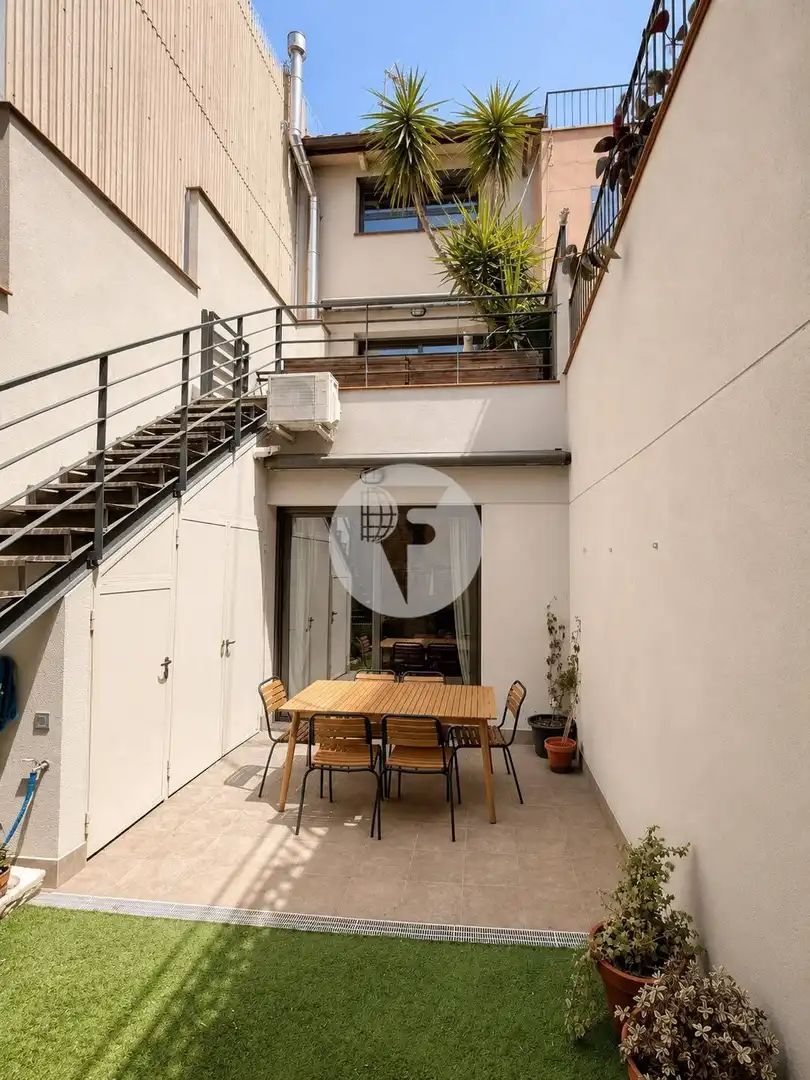 Casa aparellada amb terrassa en venda a Ponent, imagen 27