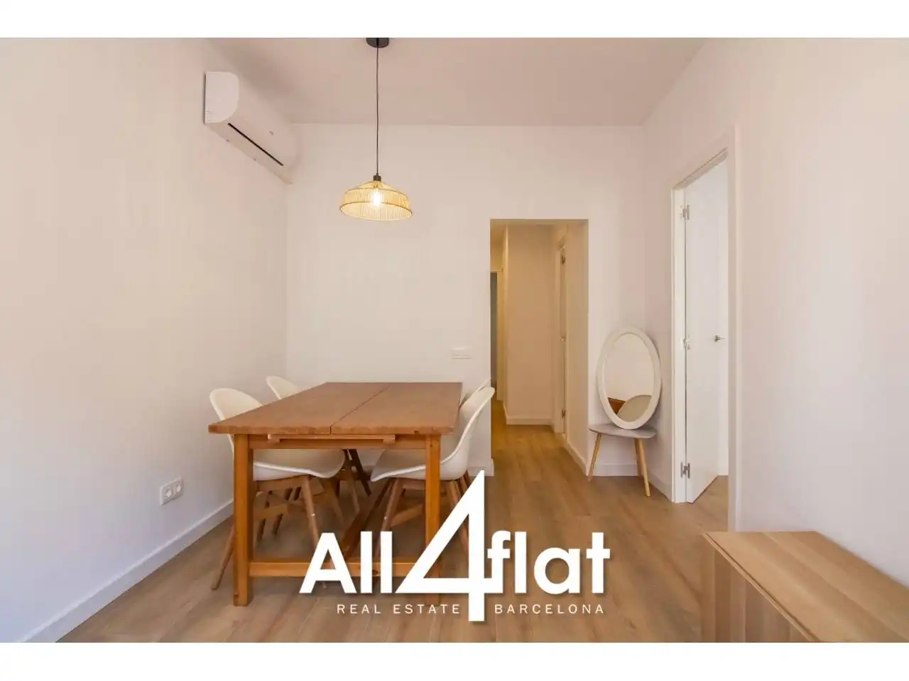 Exterior view of Flat for rent in Barcelona  with Air Conditioner and Alarm