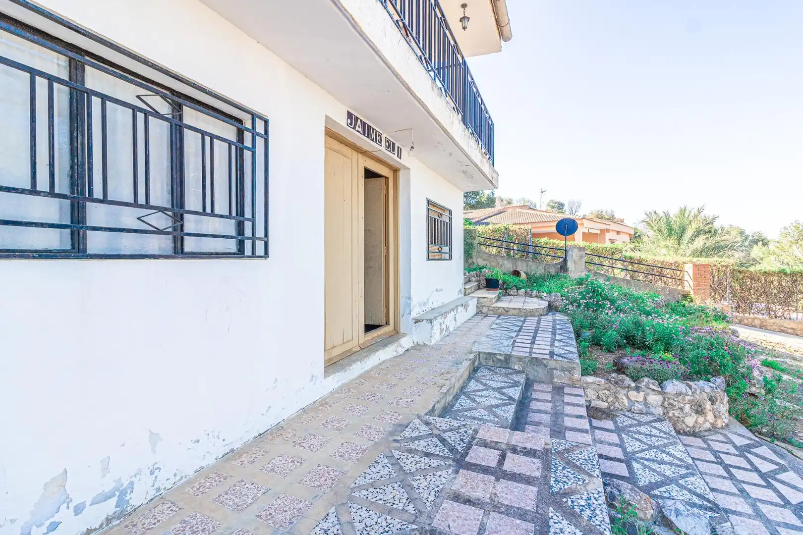 Außenansicht von Haus oder Chalet zum Verkauf in Carlet mit Heizung, Privatgarten und Terrasse