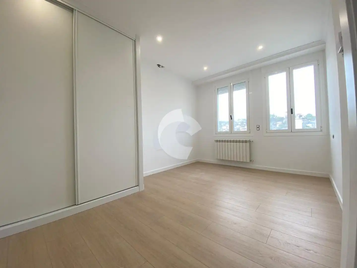 Habitación de Piso en venta en Ourense Capital  con Calefacción