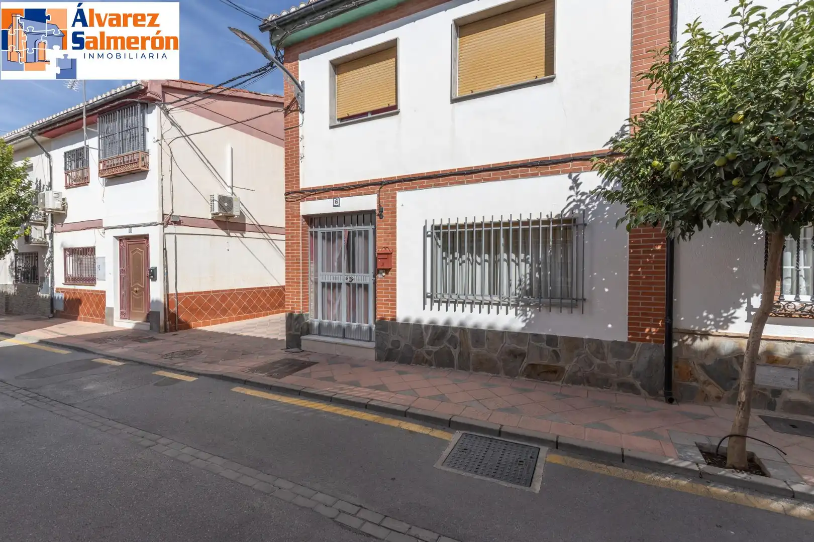 Vista exterior de Casa adosada en venta en Armilla con Aire acondicionado, Calefacción y Terraza
