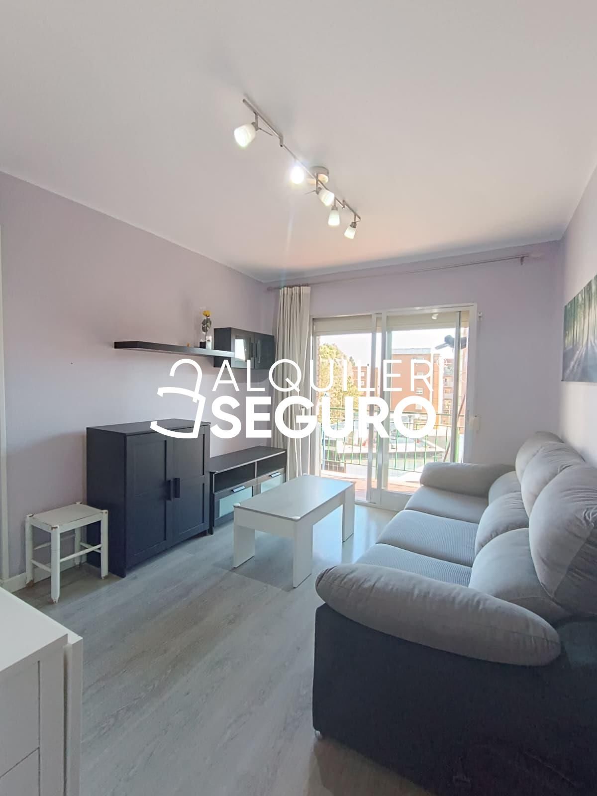 Living room of Flat to rent in Leganés  with Heating, Terrace and Furnished