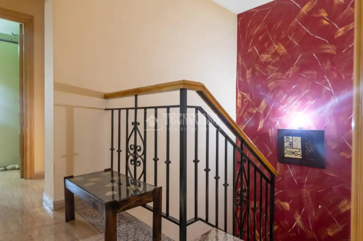 Casa adosada en venda en Cenes de la Vega amb Terrassa