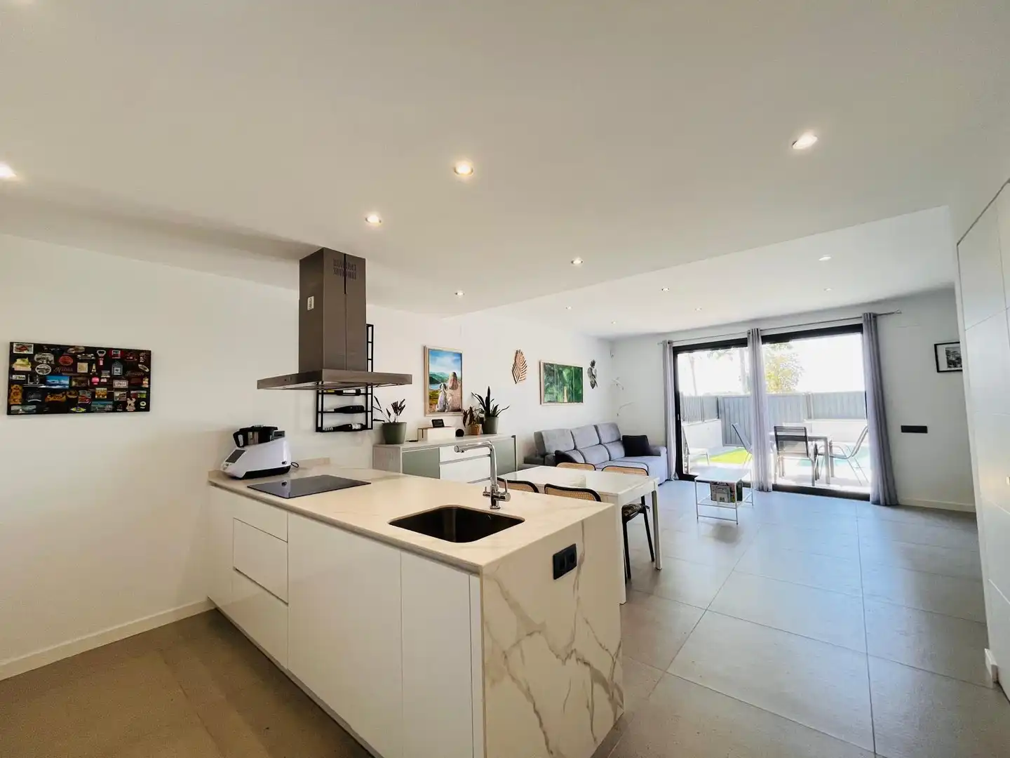 Kitchen of Detached homes for sale in Vilanova i la Geltrú  with Heating, Private garden and Swimming Pool