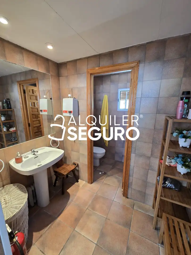 Bathroom of Houses for rent in Nuevo Baztán  with Air Conditioner, Heating and Terrace