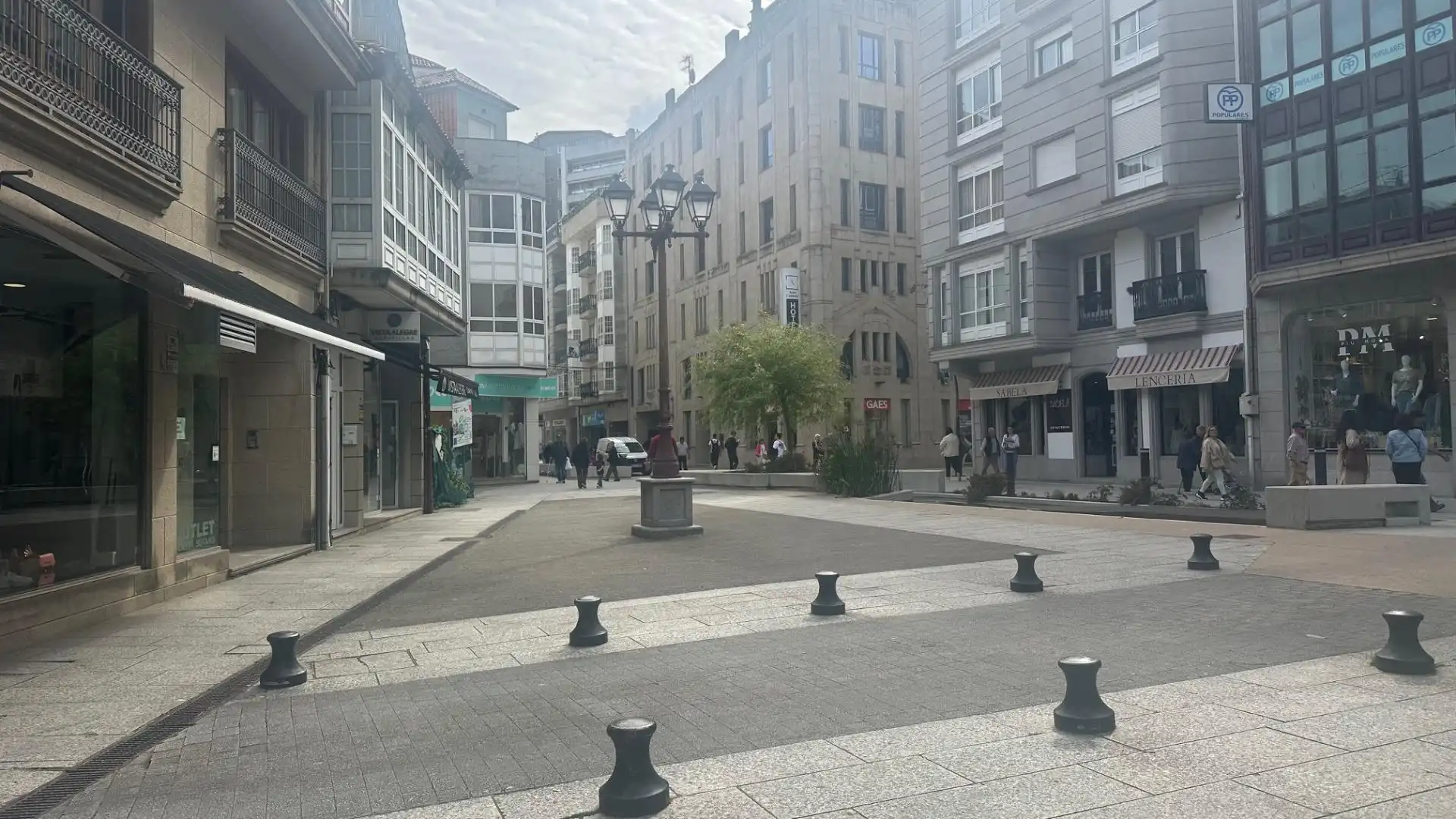 Local comercial de lloguer a Vilagarcía, imagen 2