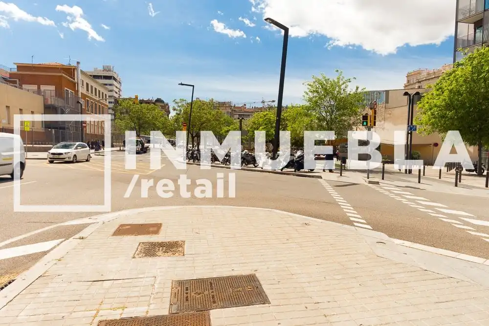 Vista exterior de Local en venta en Barcelona con Aire acondicionado, Terraza y Alarma
