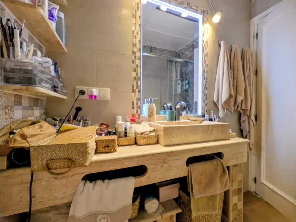 Baño de Piso para compartir en Córdoba