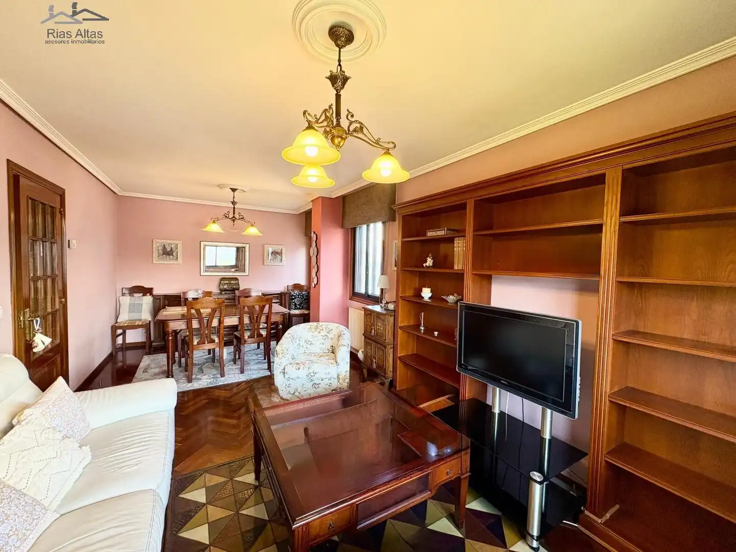 Sala d'estar de Dúplex en venda en A Coruña Capital  amb Calefacció, Parquet i Traster