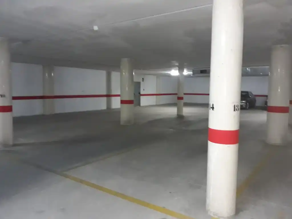 Aparcament en venda a Avenida Ayora 31, imagen 2
