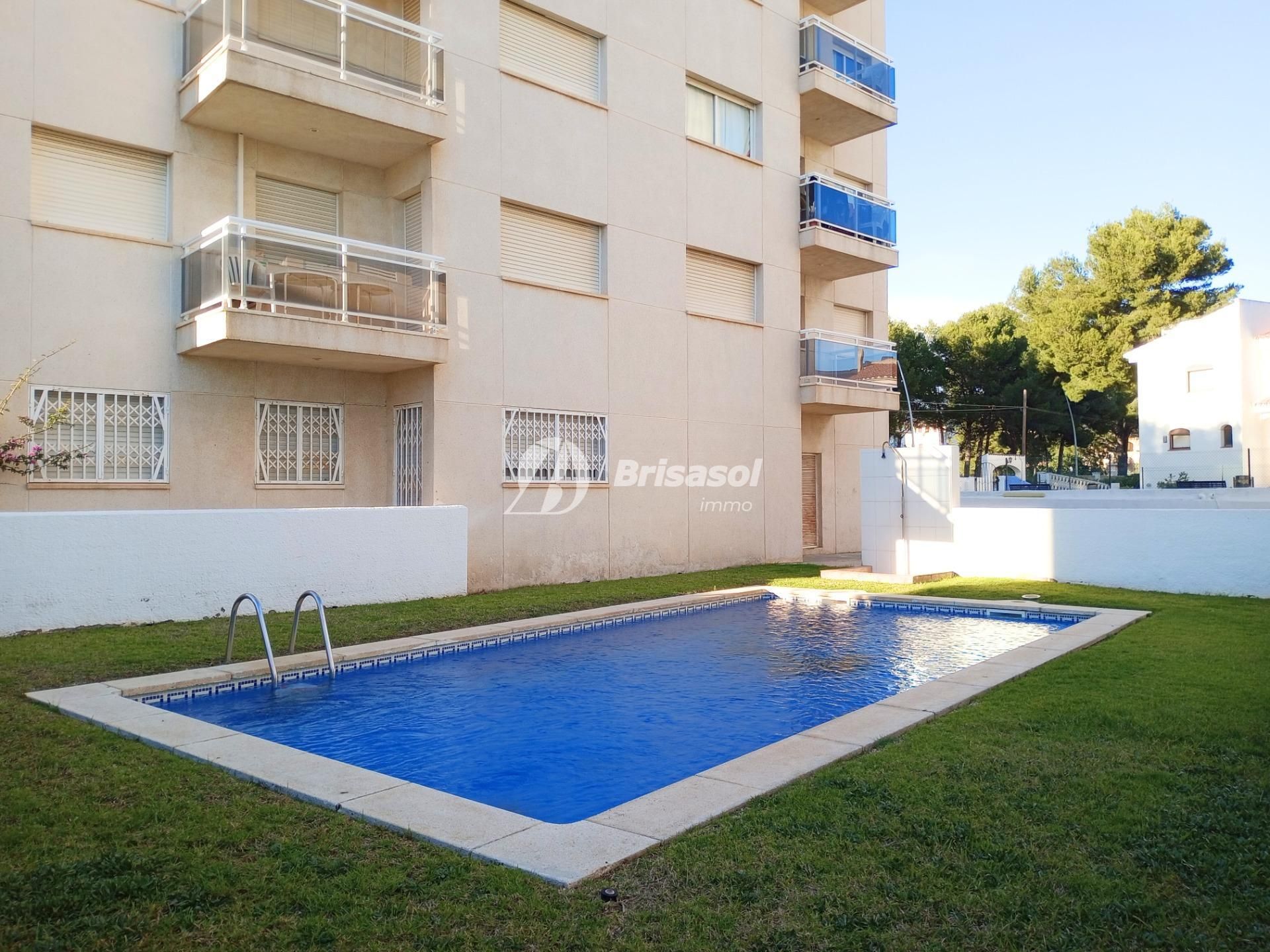 Piscina de Apartament en venda en Mont-roig del Camp amb Balcó i Piscina comunitària