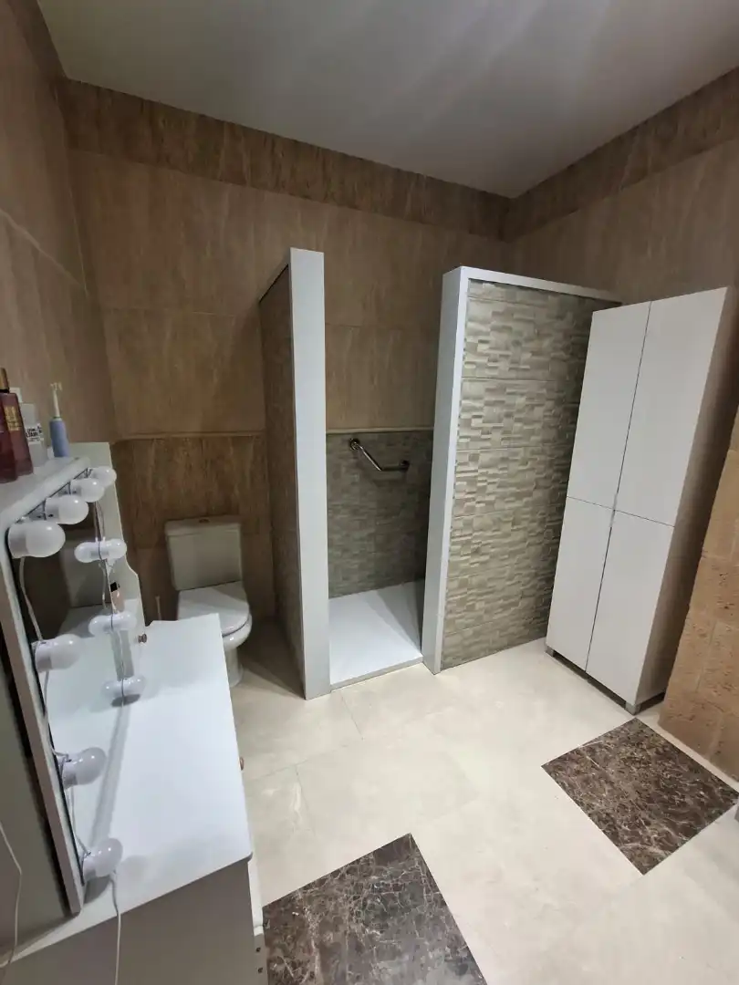 Bathroom of Houses for sale in Valencia  with Air Conditioner, Heating and Terrace